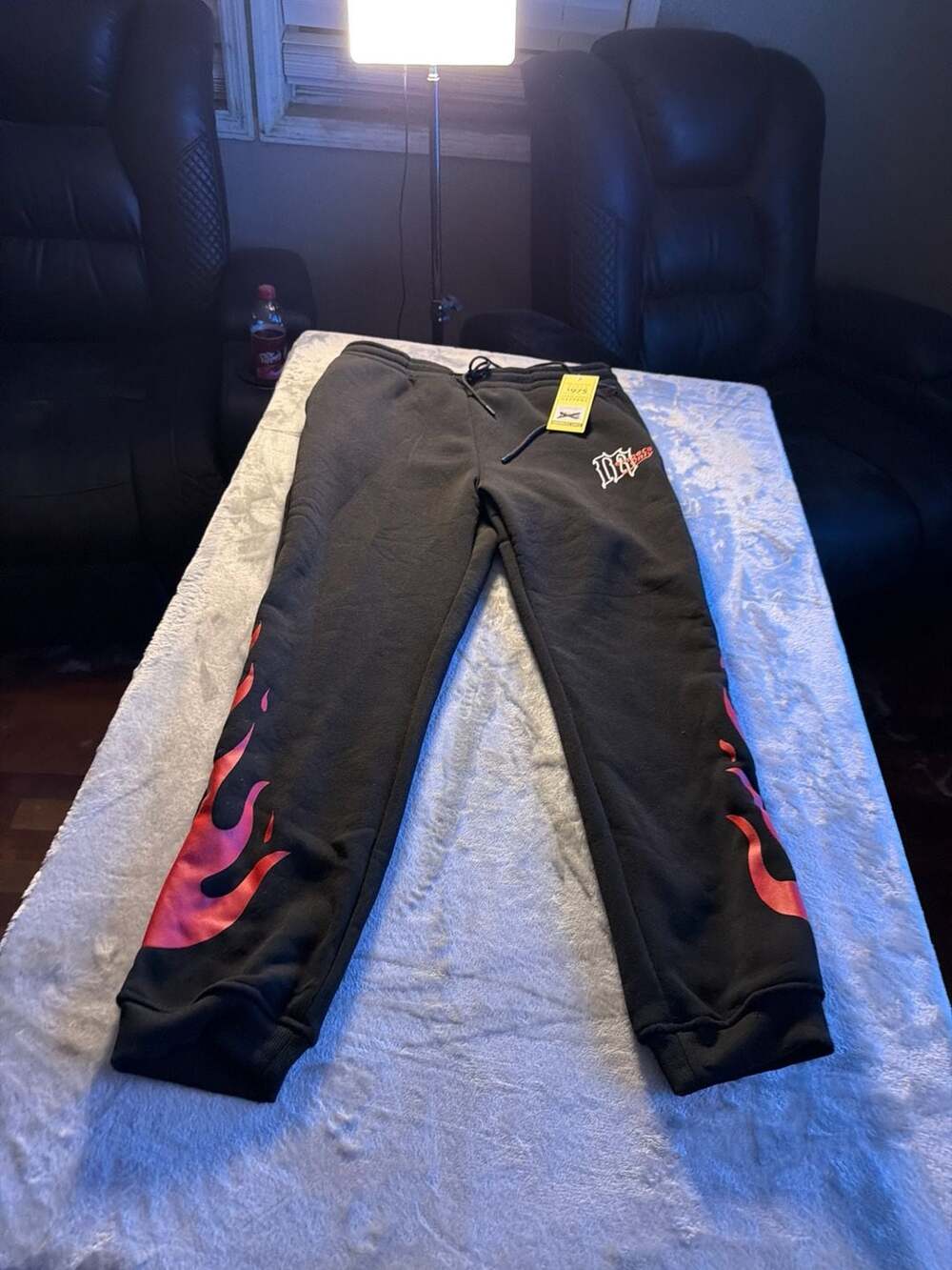 Members Only Men's Fleece Flame Jogger Pant Black/Red